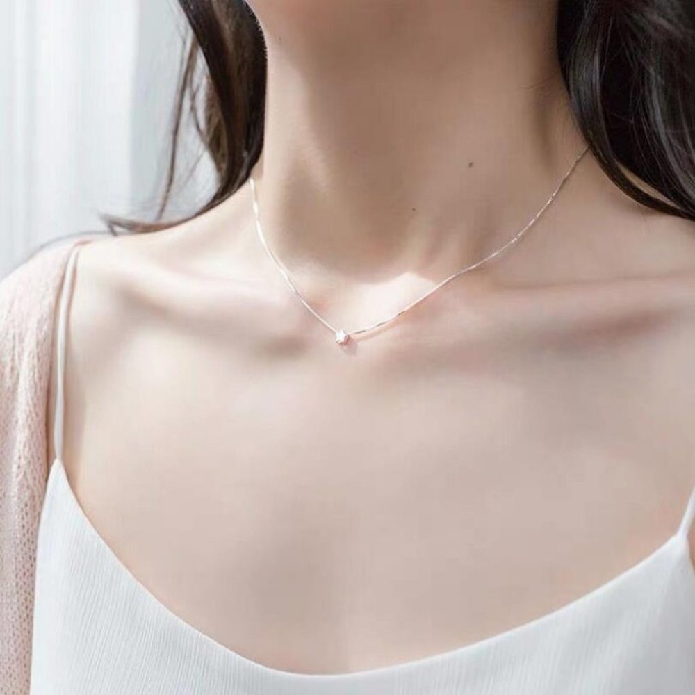 NEW 925 Sterling Silver Simple Star Necklace - Picture 2 of 7